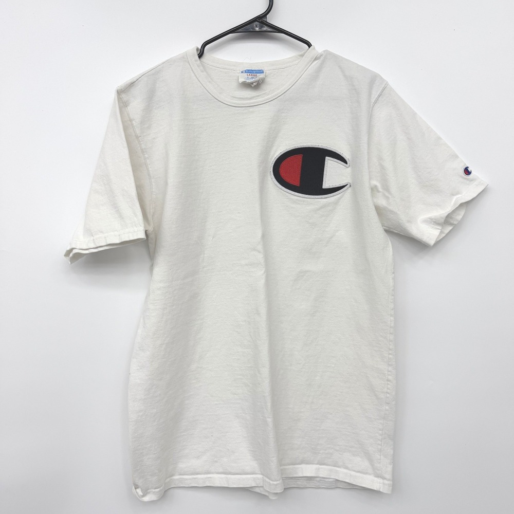 Champion Big C Logo Patch Graphic T-Shirt White Large Short Sleeve Crew Neck